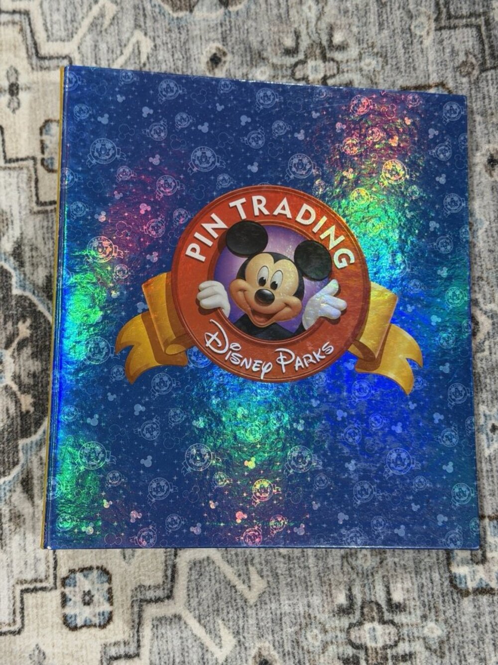 Disney Parks Pin Trading Binder 3 Ring Folder 11 Felt Pages